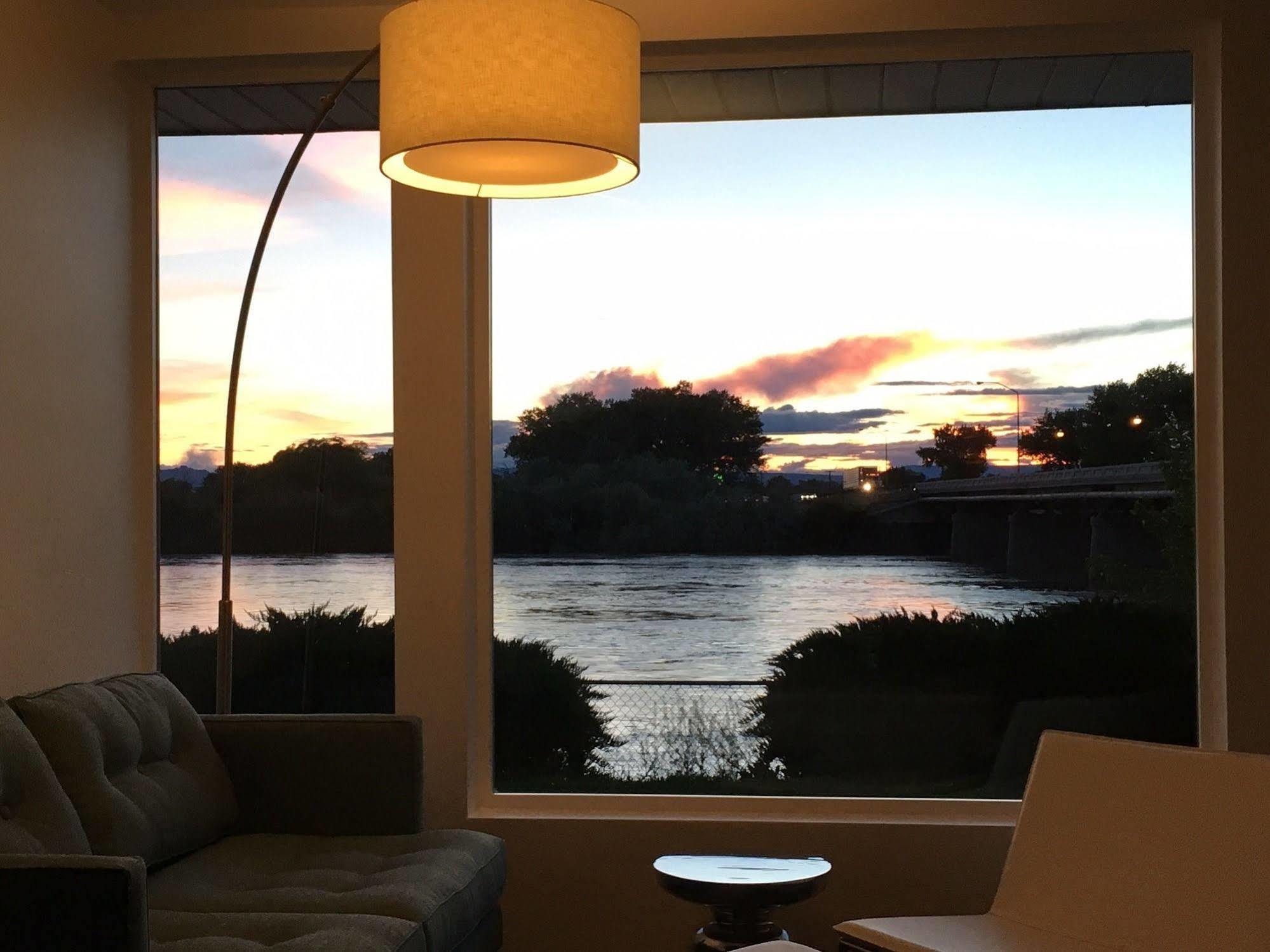 Skyfall Guestrooms Green River Luaran gambar